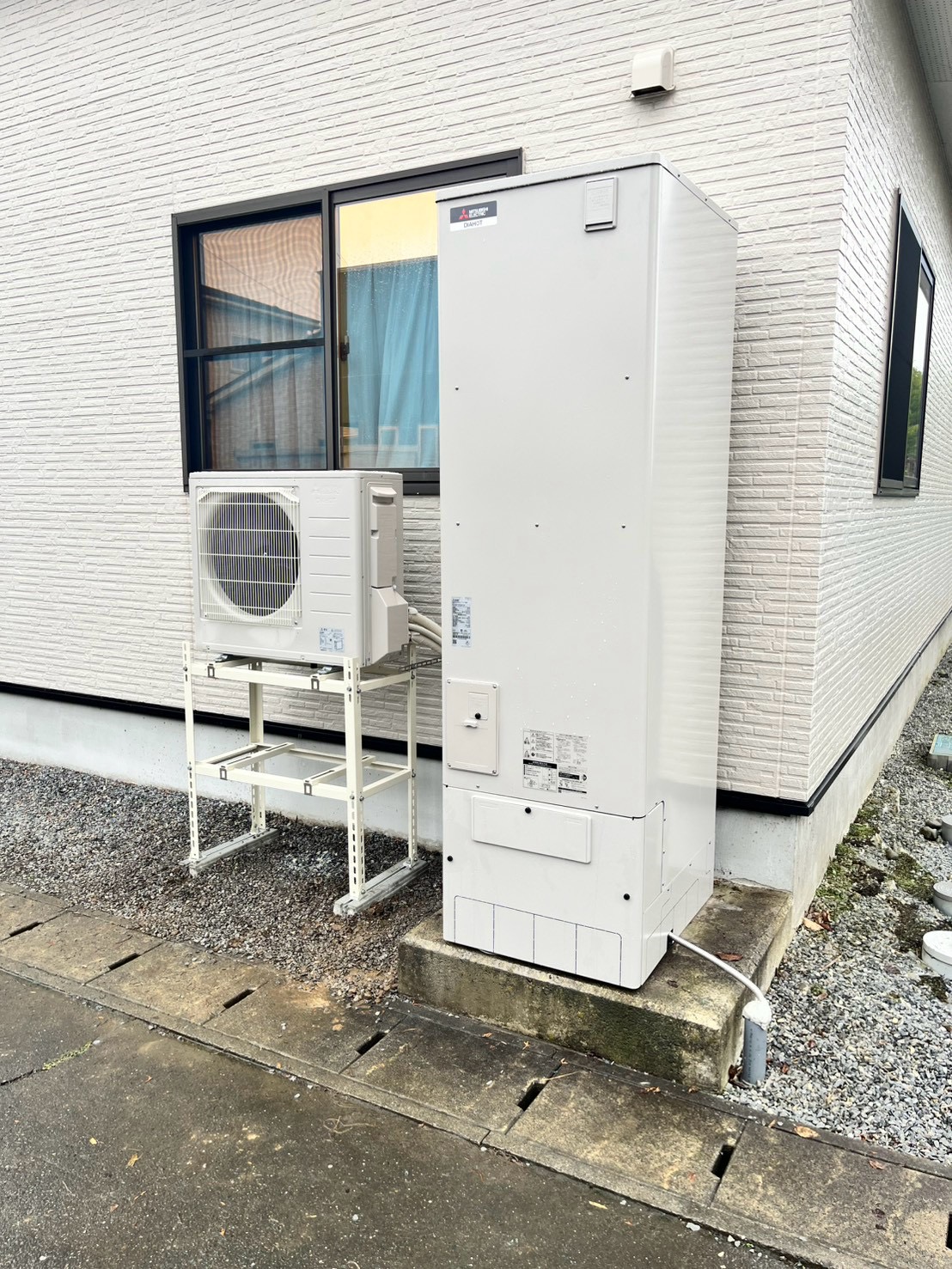 十和田市｜三菱電機DIAHOTへエコキュート交換工事の施工写真