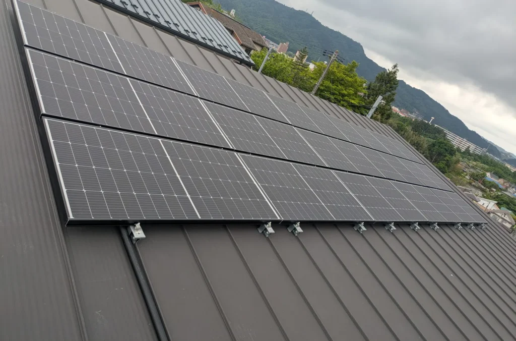 仙台市青葉区｜太陽光発電と長州産業 蓄電池9.8kWhの設置工事の施工写真