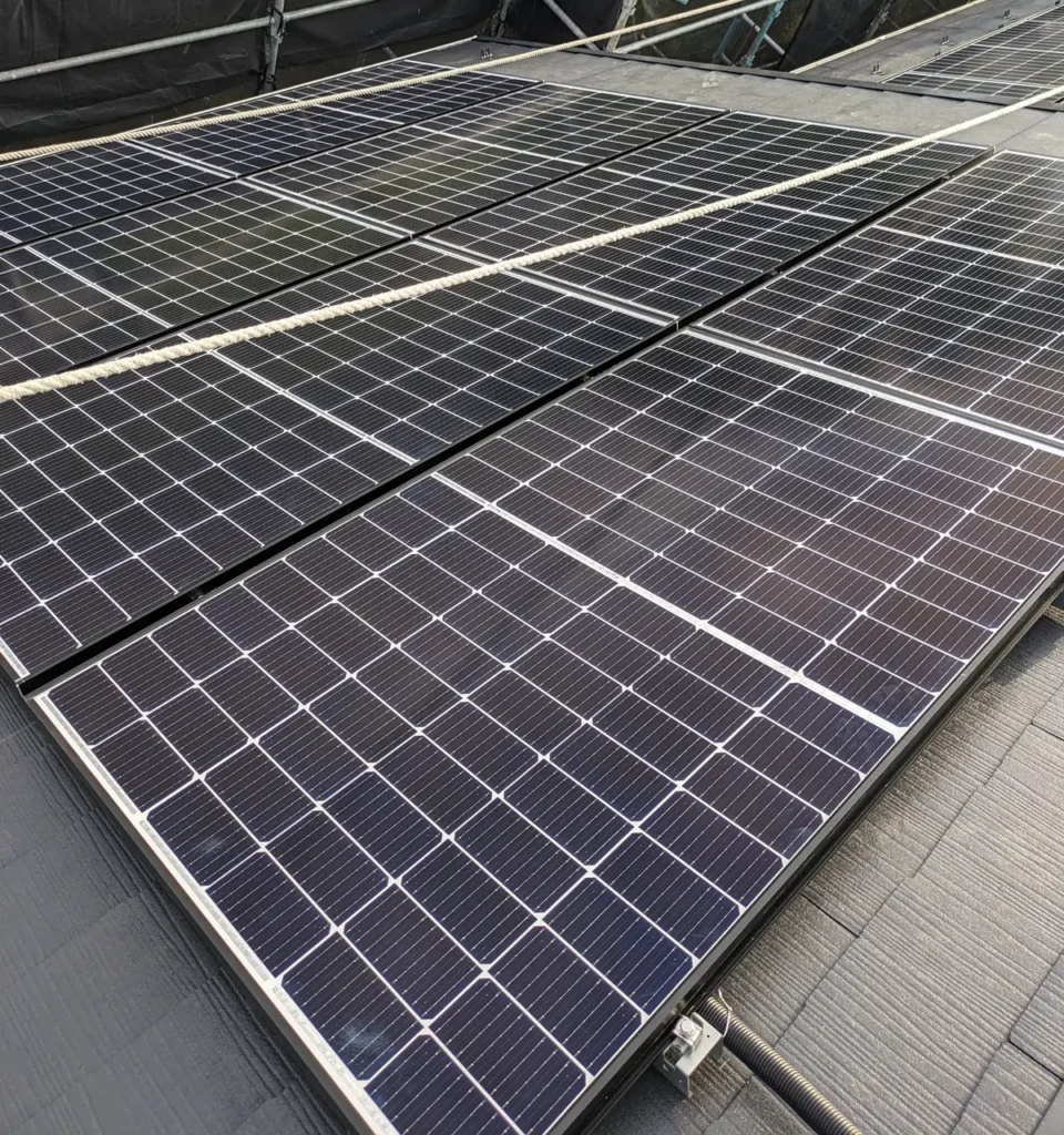 仙台市宮城野区｜太陽光発電の設置とコロナ製エコキュートへの交換工事の施工写真